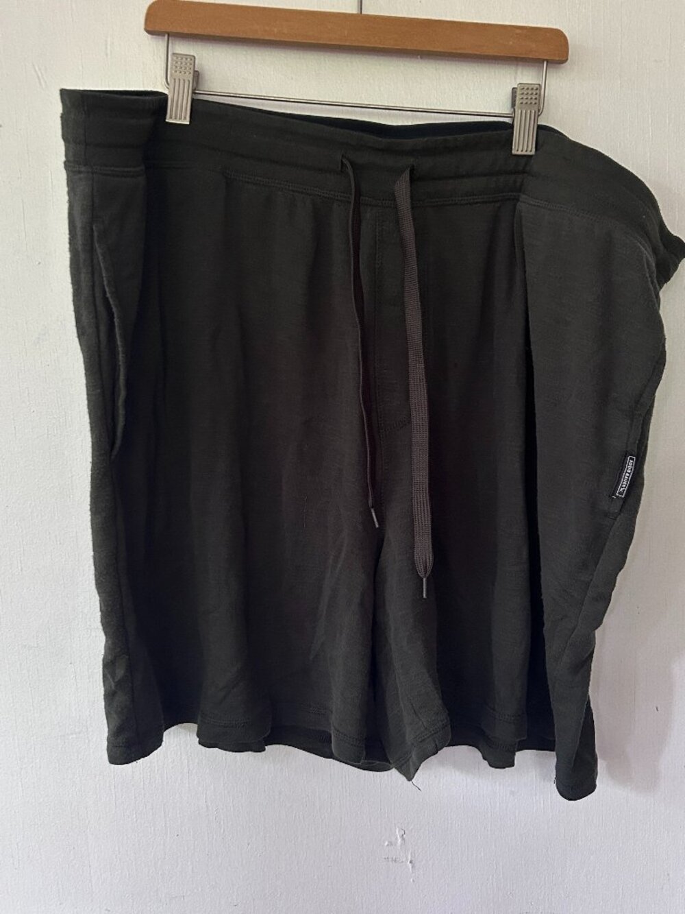 Eddie Bauer Lounge Shorts Mens XXL Gray Pockets Elastic Waist Athleisure Gorp‎